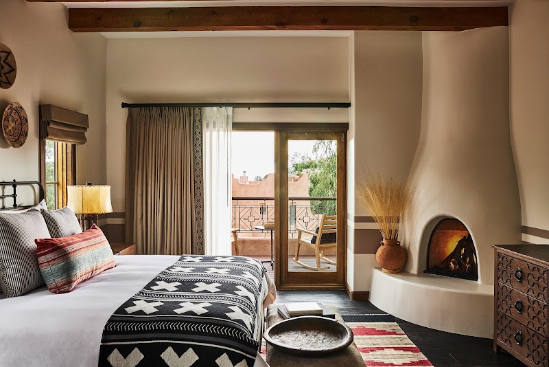 Bishop's Lodge, Auberge Collection thumbnail 2