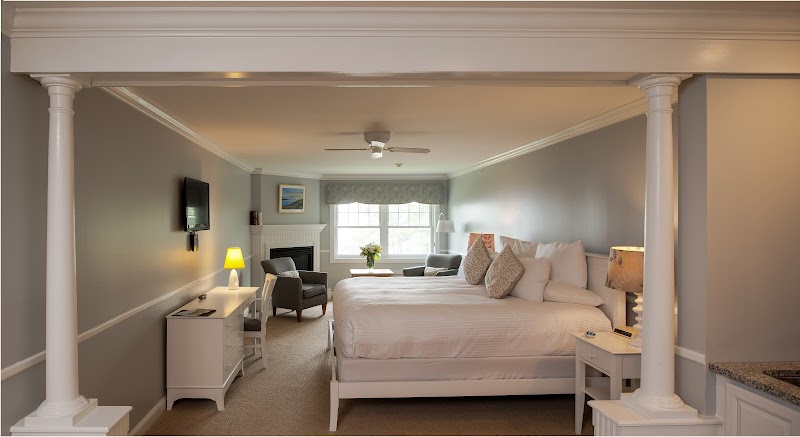 The Inn at Ocean's Edge thumbnail 2