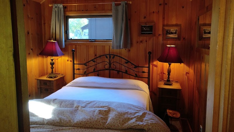 Lake Creek Lodge thumbnail 2