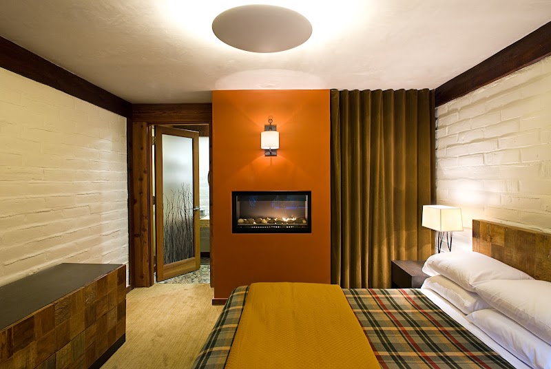 Glen Oaks Big Sur thumbnail 2