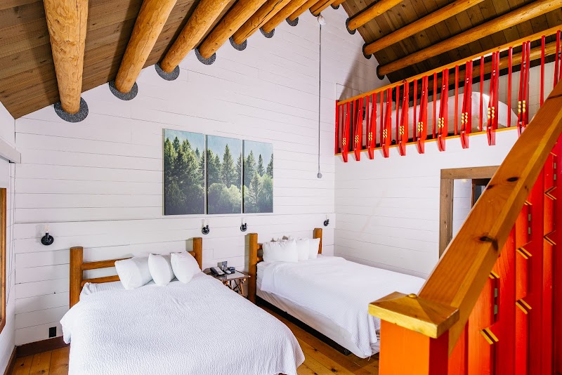 Drummond Island Resort thumbnail 2