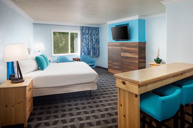 Beach Retreat & Lodge at Tahoe thumbnail 2