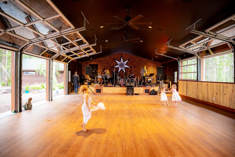 Blue Star Resort and Retreat thumbnail 2