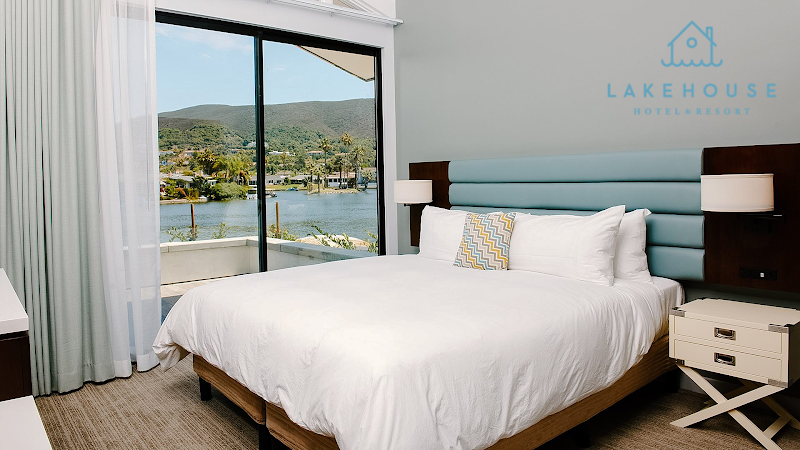 Lakehouse Resort thumbnail 2