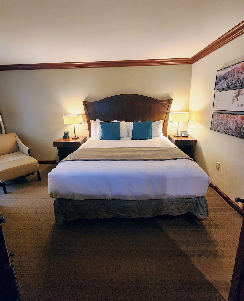 Everline Resort & Spa Lake Tahoe - Destination by Hyatt thumbnail 2