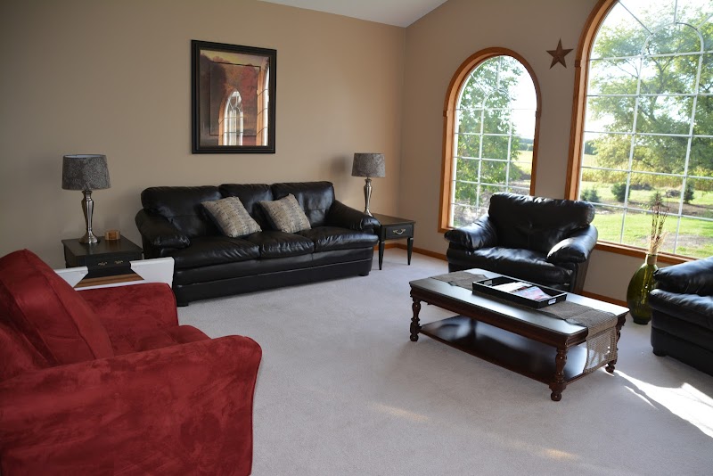 Willow Ridge Retreat thumbnail 2