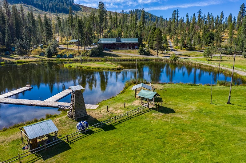 Camp Grizzly Retreat thumbnail 2