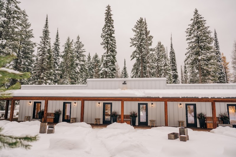 Mountainside Lodging and Retreats thumbnail 2