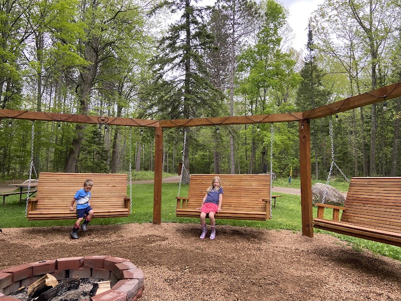 The Northwoods Retreat thumbnail 3