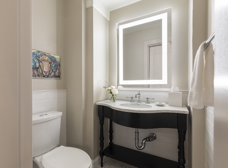 The Carolina Inn, a Destination by Hyatt Hotel thumbnail 3