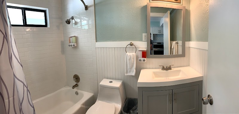 Off the Charts Inn Island Resort thumbnail 3