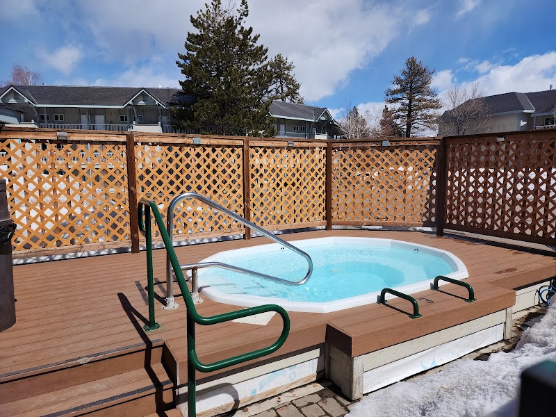 Beach Retreat & Lodge at Tahoe thumbnail 3