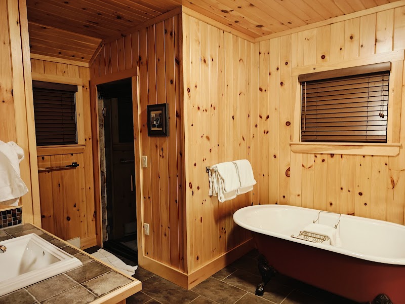 Migis Lodge at Sebago Lake thumbnail 3