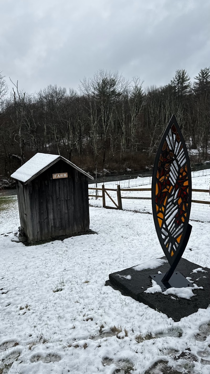 Pumpkin Hollow Retreat Center thumbnail 3