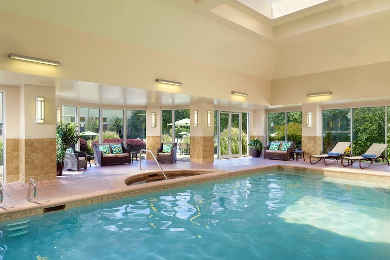 Atlanta Evergreen Lakeside Resort thumbnail 3