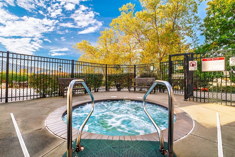 Vacation Village in the Berkshires thumbnail 3