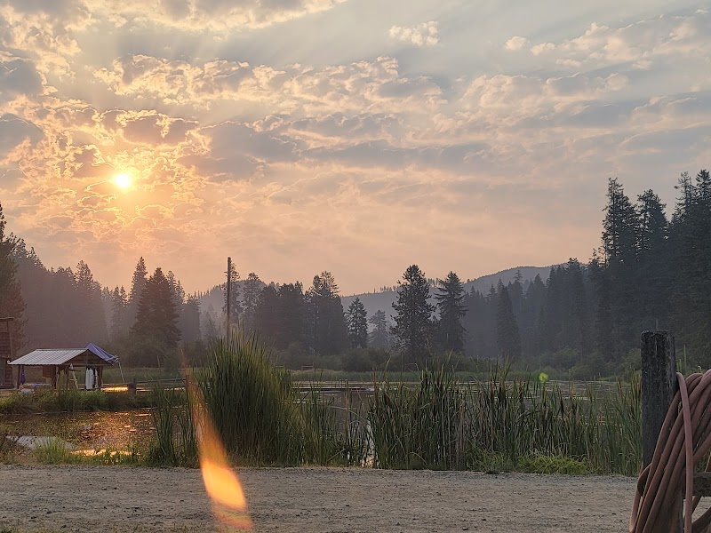 Camp Grizzly Retreat thumbnail 3